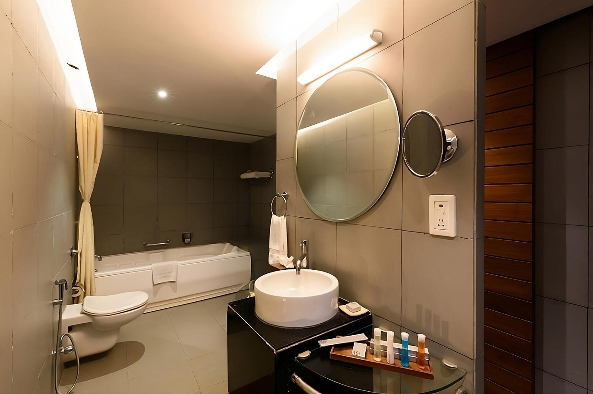 The Golkonda Resort And Spa Hyderabad Esterno foto